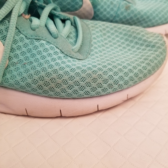Nike Tanjun Aqua Blue Lace-up Light Sneaker  Sz. 7Y See Photos - Picture 2 of 9